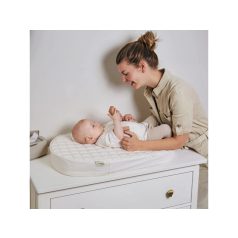   Bébé Jou fűtött steppelt pelenkázó lap - Quilted Waves Hullámok (krémehér)