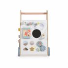 Moni fa járássegítő