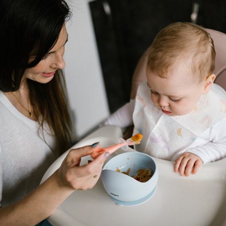 BabyOno szilikon tál tapadókoronggal  6m+ kék