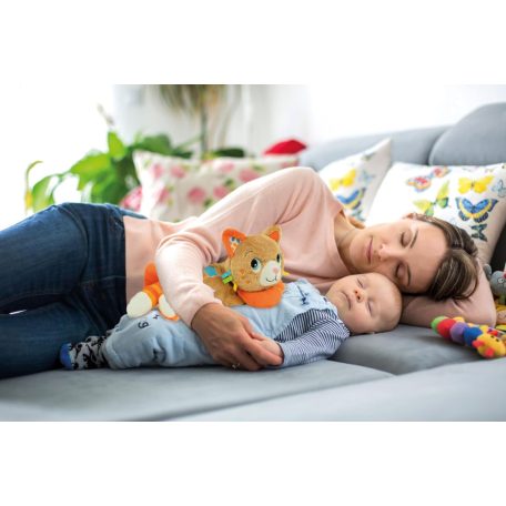 Clementoni - Elalvást segítő doromboló plüss cica 0+hó