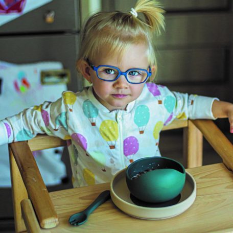 PETITE&MARS Szilikon tányér tapadókoronggal TAKE&MATCH Desert Sand 6m+