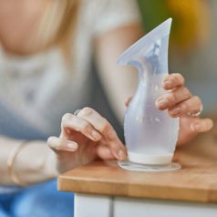   Tommee Tippee Made for Me szilikon mellszívó,anyatej tárolóval és sterilizáló zacskóval 