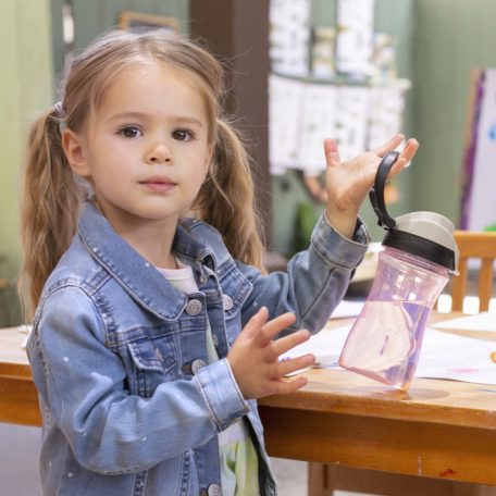 Chicco Kids Cup 350ml pohárperemű itató 2év+ Rózsaszín 