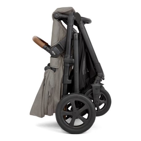 JOIE
Alore 3in1
babakocsi szett
Pebble Ramble XL Gray Flannel mózeskosár és i-Snug 3 hordozó