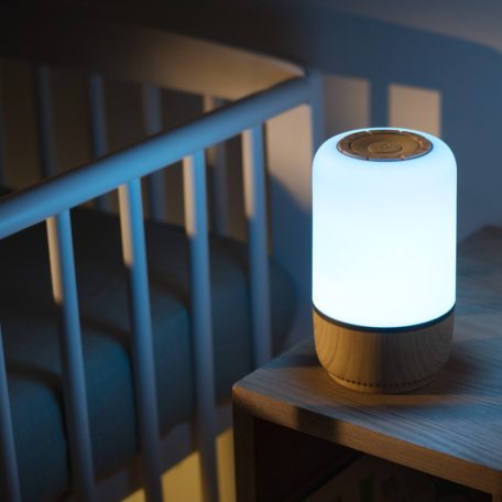 Maxi-Cosi Zenélő éjjeli fény WiFi kapcsolattal
mobil applikációval